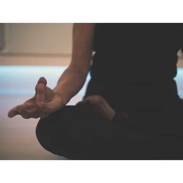 Meditação com Óleos Essenciais: Equilíbrio para Mente e Corpo