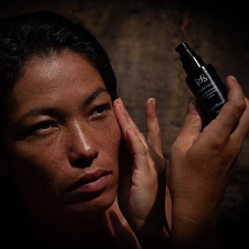 Acalme-se e Conecte-se: Um Ritual Sensorial para Mente e Pele.