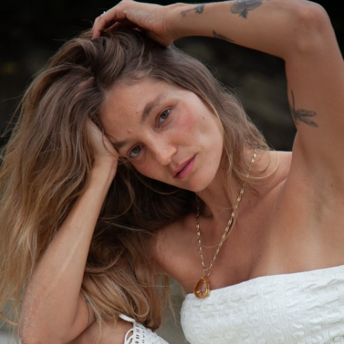 Priscila Uchôa: beleza natural e conexão com o essencial
